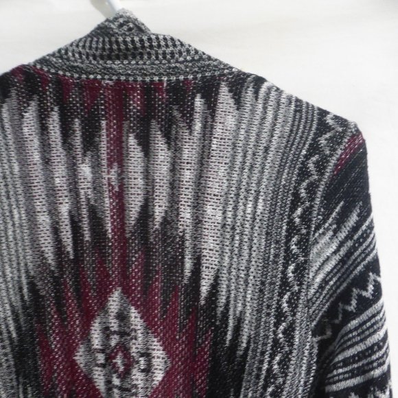 CLOSET SPACE, size medium, aztec design, open front long sleeve cardigan, BNWOT - Picture 10 of 15